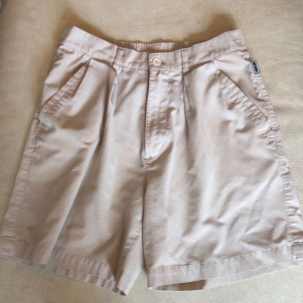BOSS men’s small khaki shorts